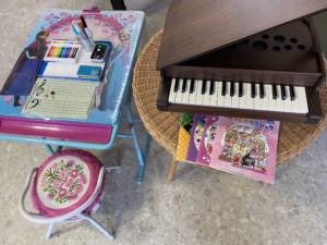 岡山県倉敷市清水町の音楽教室スペース♭ピアノ教室の3.4歳導入期のピアノ教室